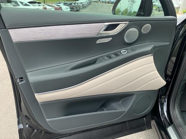 new 2025 Genesis GV80 car, priced at $82,080
