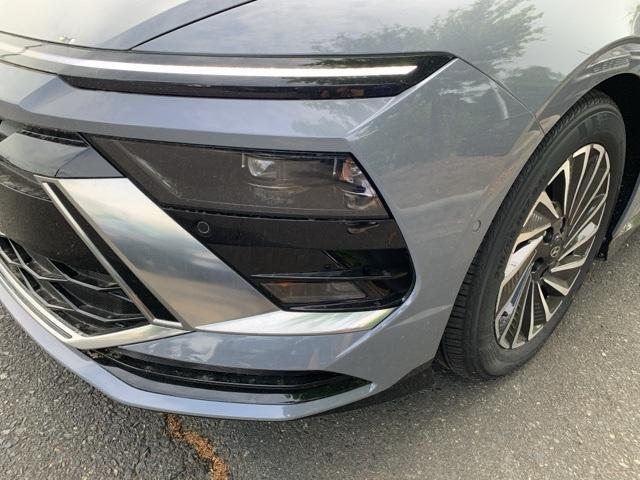 new 2025 Hyundai Sonata Hybrid car, priced at $36,421