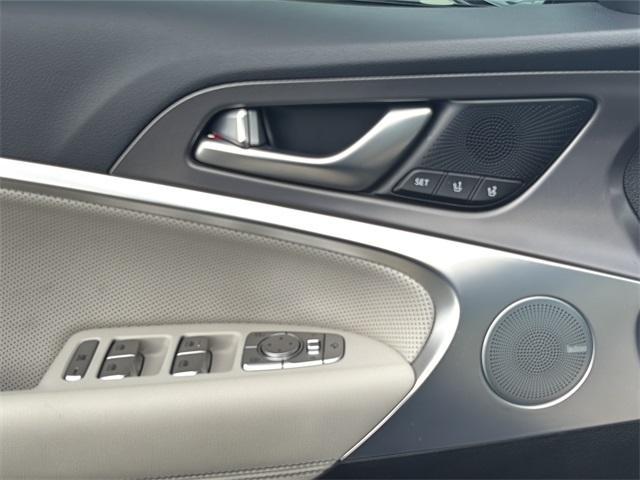 used 2025 Genesis G70 car, priced at $40,000