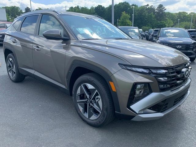 new 2025 Hyundai TUCSON Hybrid car, priced at $36,618