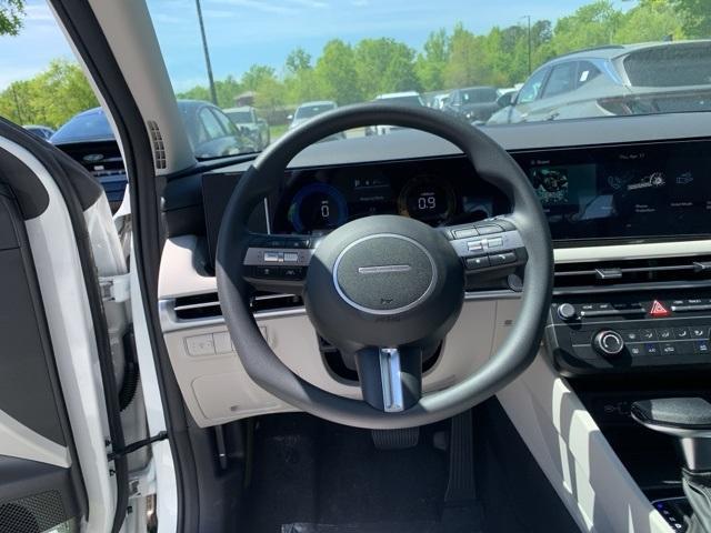new 2025 Hyundai Tucson car, priced at $28,595