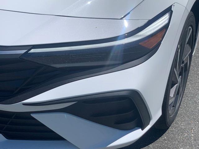 new 2025 Hyundai Elantra car, priced at $23,595