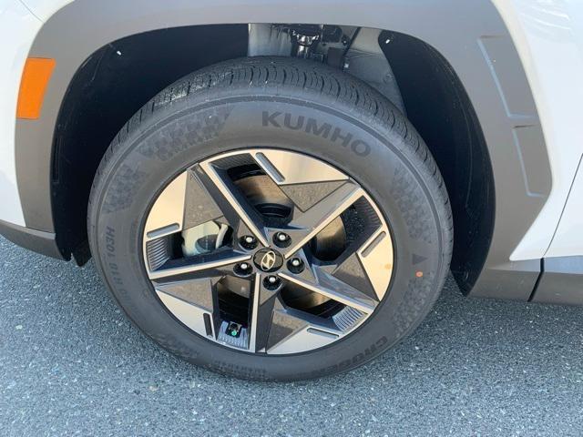 new 2025 Hyundai Tucson car, priced at $34,437