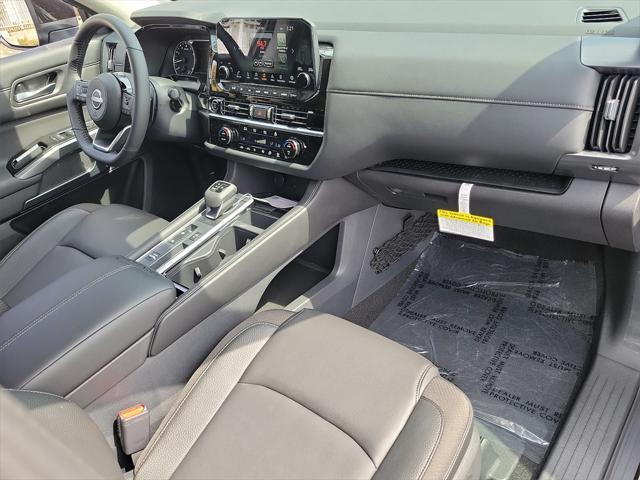 new 2024 Nissan Pathfinder car, priced at $46,095