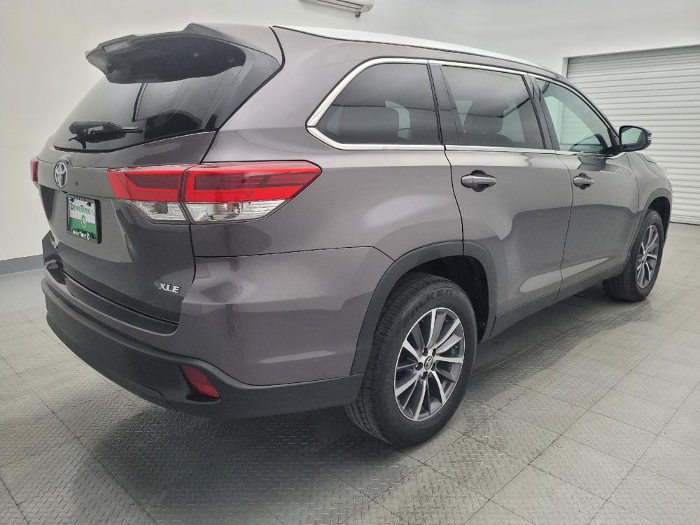used 2019 Toyota Highlander car, priced at $24,095