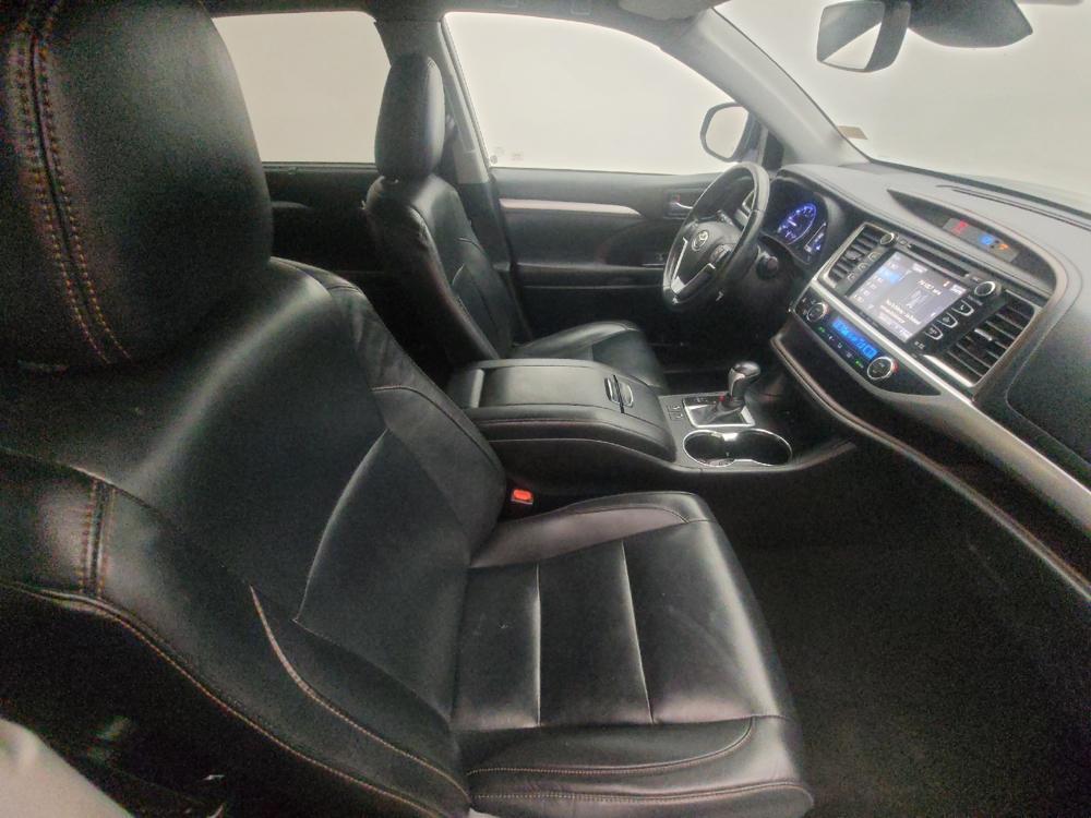 used 2019 Toyota Highlander car, priced at $24,095