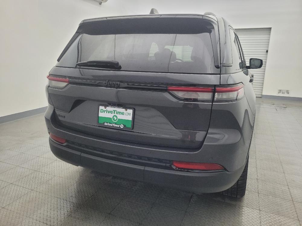 used 2023 Jeep Grand Cherokee car, priced at $33,095