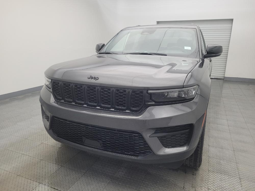 used 2023 Jeep Grand Cherokee car, priced at $33,095