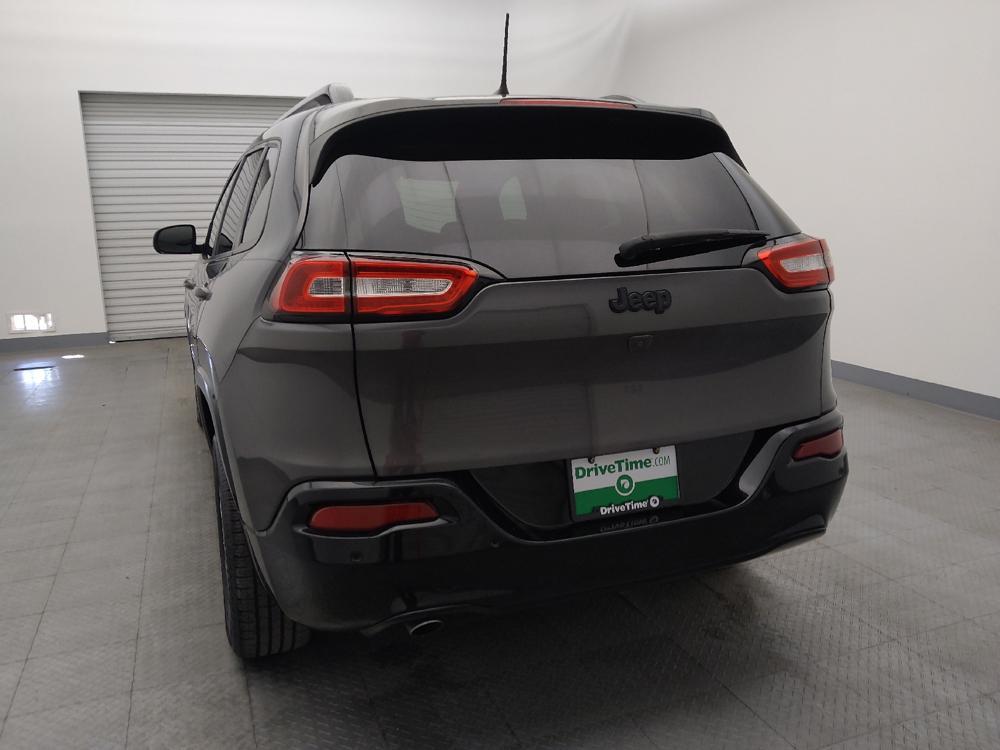 used 2018 Jeep Cherokee car, priced at $18,195