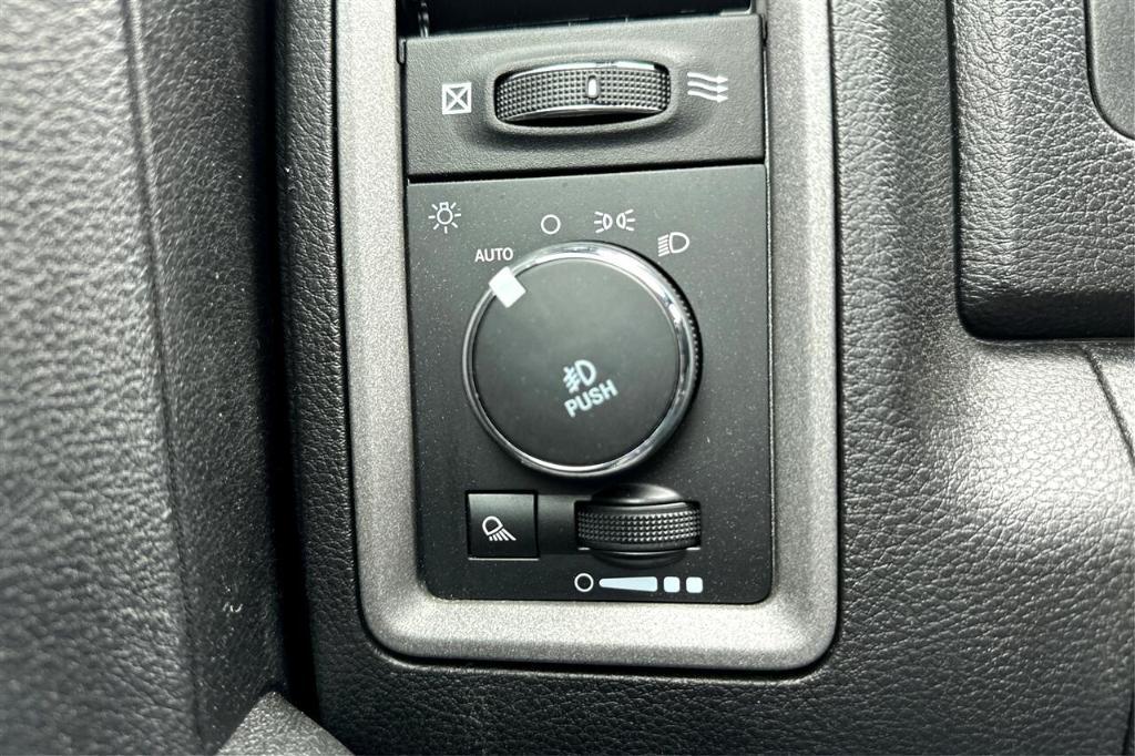 used 2021 Ram 1500 Classic car, priced at $29,995
