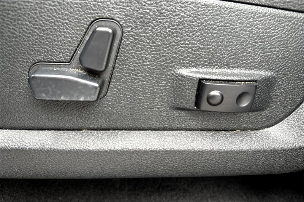 used 2013 Ram 1500 car, priced at $19,995