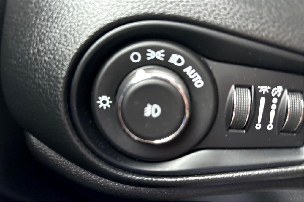 used 2022 Jeep Renegade car, priced at $21,995