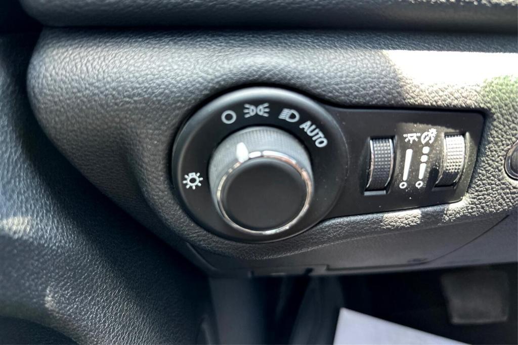 used 2015 Chrysler 200 car, priced at $13,995
