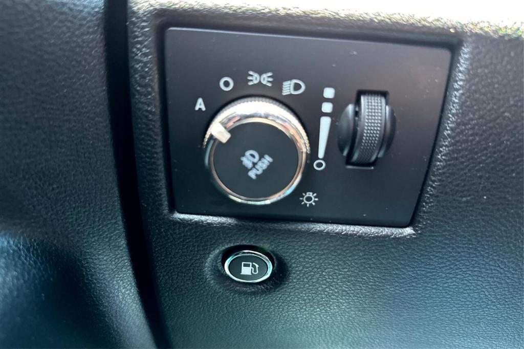 used 2015 Jeep Grand Cherokee car, priced at $16,995