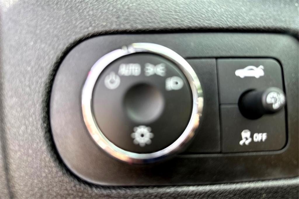 used 2015 Chevrolet Impala Limited car, priced at $12,995