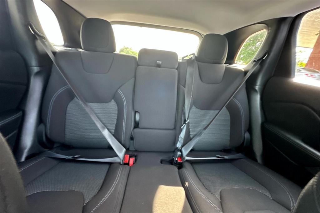 used 2021 Jeep Cherokee car, priced at $20,995