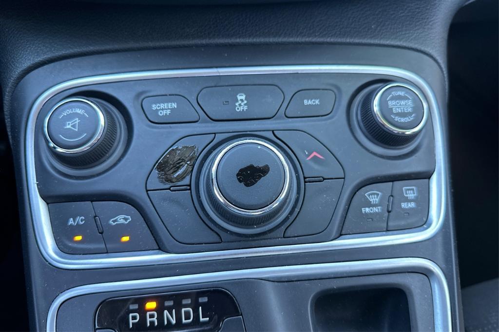 used 2016 Chrysler 200 car, priced at $13,995