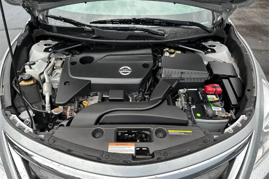 used 2013 Nissan Altima car, priced at $12,995
