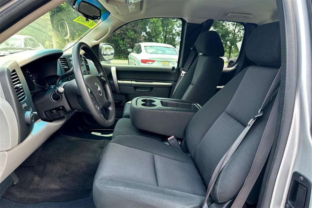 used 2013 Chevrolet Silverado 1500 car, priced at $17,995