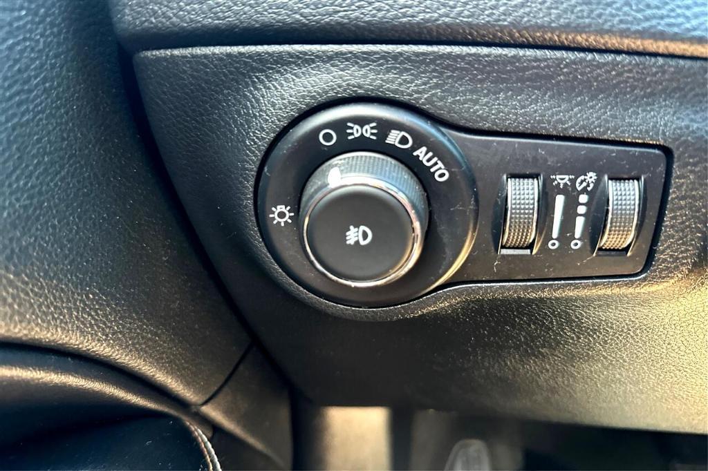 used 2021 Jeep Compass car, priced at $19,995