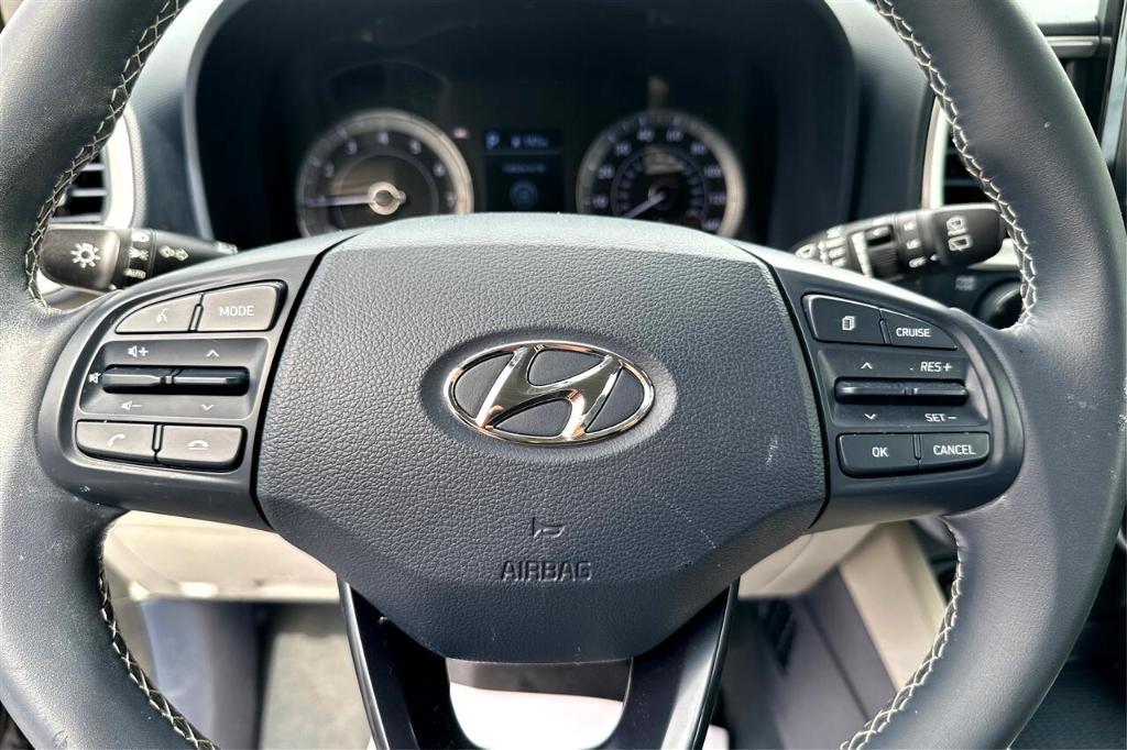 used 2021 Hyundai Venue car, priced at $18,995