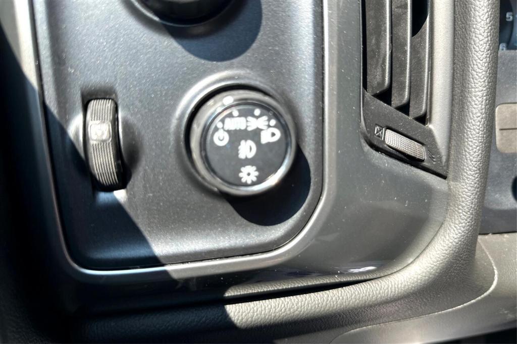 used 2018 Chevrolet Silverado 1500 car, priced at $25,995