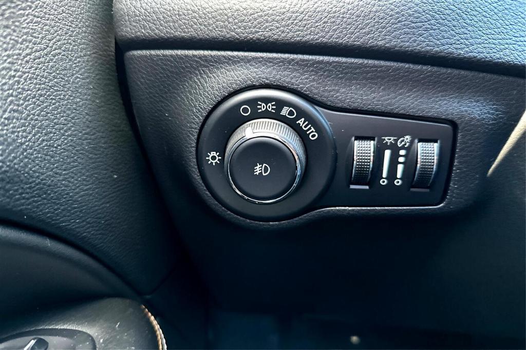 used 2021 Jeep Compass car, priced at $20,995