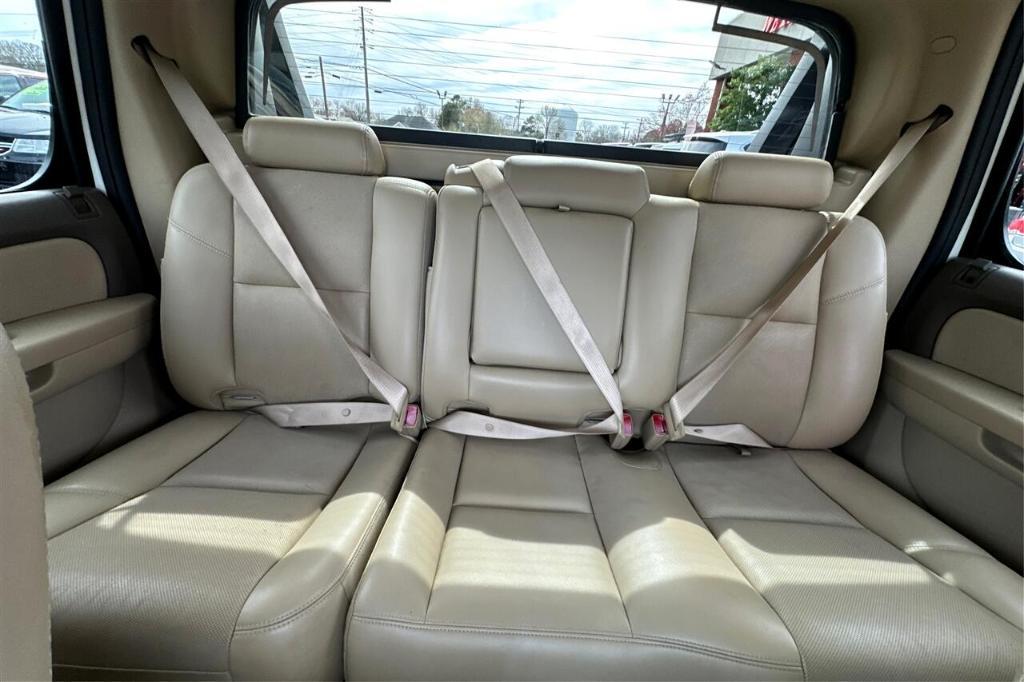 used 2011 Chevrolet Avalanche car, priced at $18,995