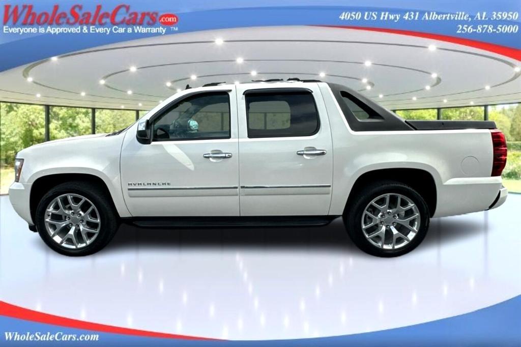 used 2011 Chevrolet Avalanche car, priced at $18,995