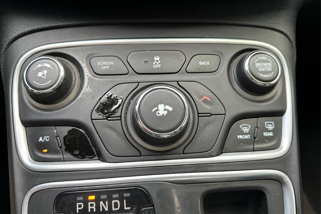 used 2016 Chrysler 200 car, priced at $12,995