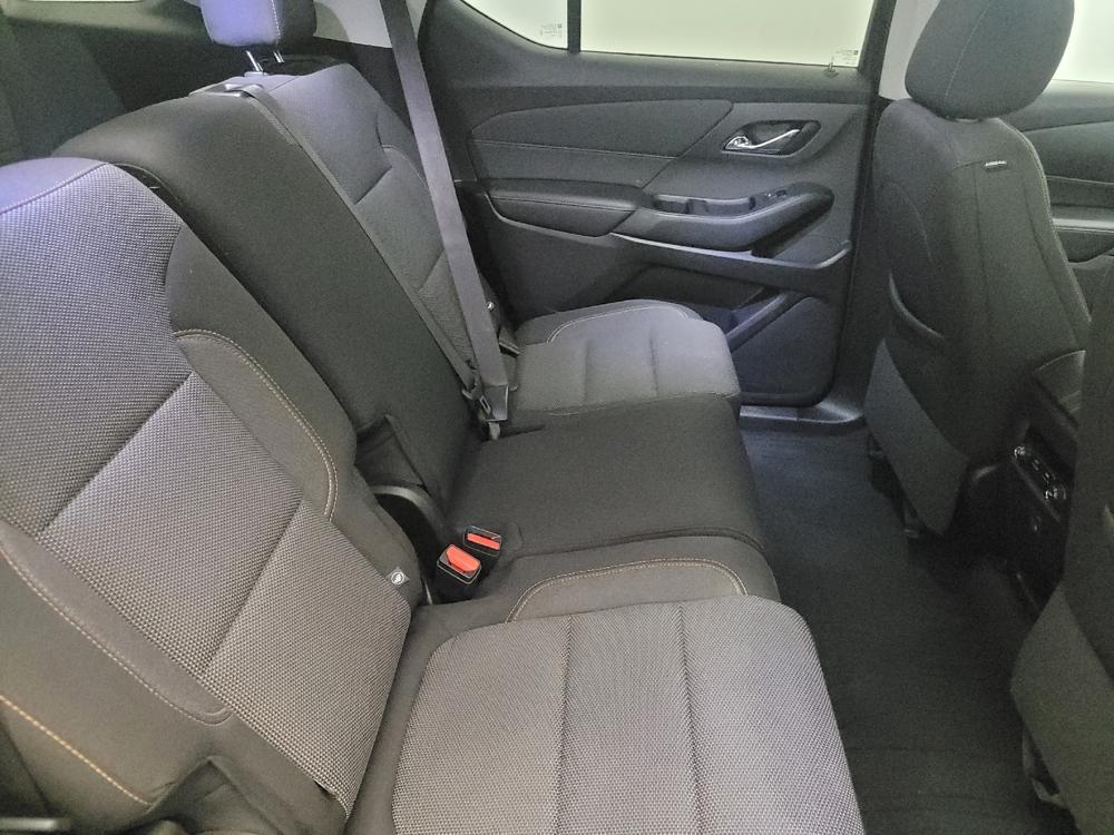 used 2021 Chevrolet Traverse car, priced at $22,095