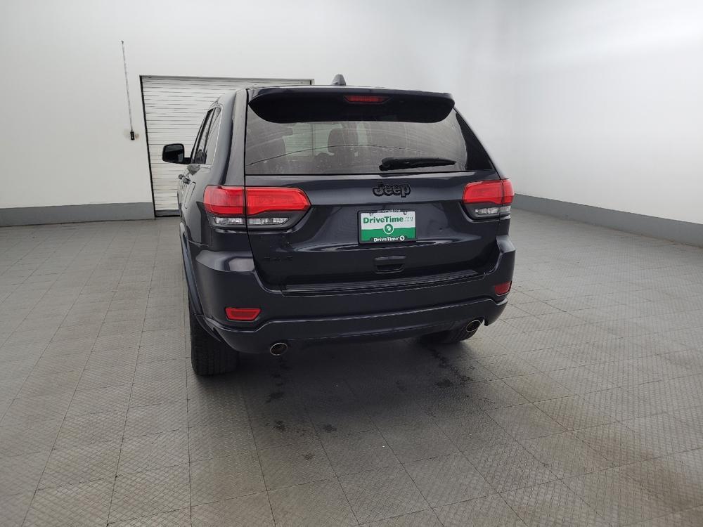 used 2014 Jeep Grand Cherokee car, priced at $19,095