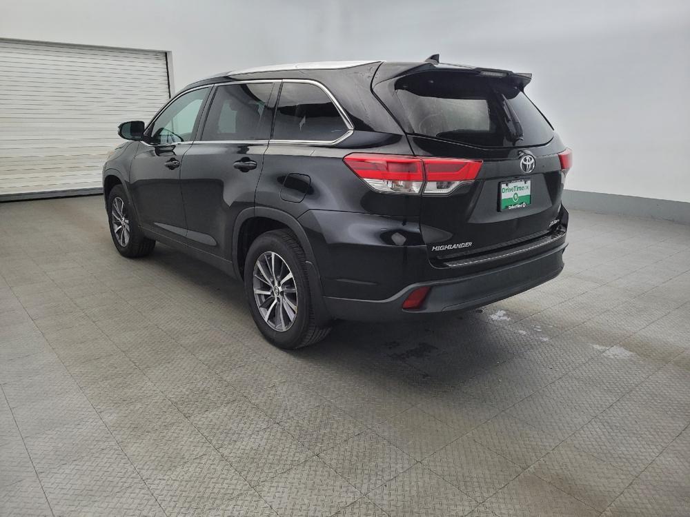 used 2019 Toyota Highlander car, priced at $25,195