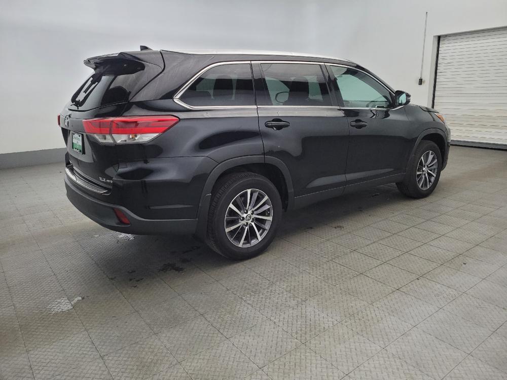 used 2019 Toyota Highlander car, priced at $25,195