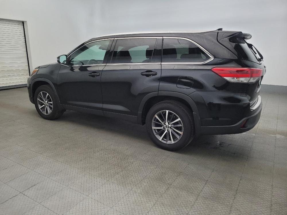 used 2019 Toyota Highlander car, priced at $25,195