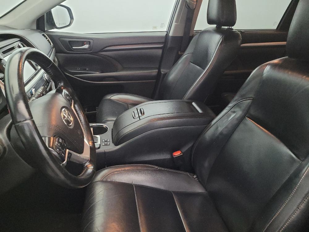 used 2019 Toyota Highlander car, priced at $25,195