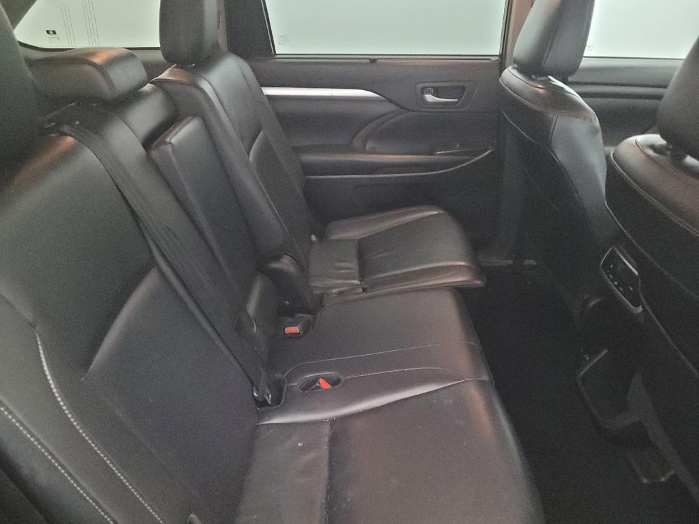 used 2019 Toyota Highlander car, priced at $25,195
