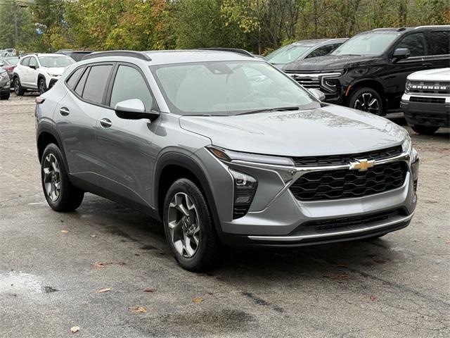 new 2025 Chevrolet Trax car, priced at $25,485