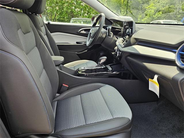 new 2025 Chevrolet Trax car, priced at $25,750