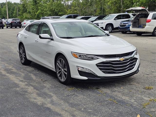 new 2025 Chevrolet Malibu car, priced at $32,437