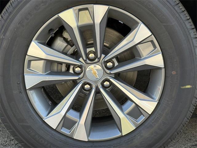 new 2026 Chevrolet Equinox car, priced at $30,495