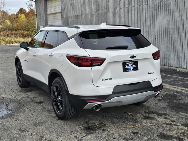 new 2025 Chevrolet Blazer car, priced at $37,418