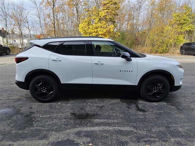 new 2025 Chevrolet Blazer car, priced at $37,418