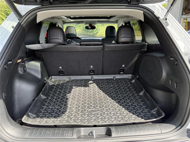 used 2022 Jeep Cherokee car, priced at $23,648