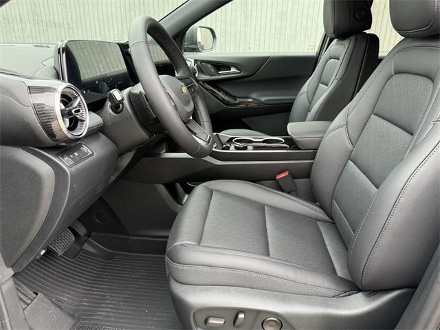 new 2026 Chevrolet Equinox car, priced at $32,370