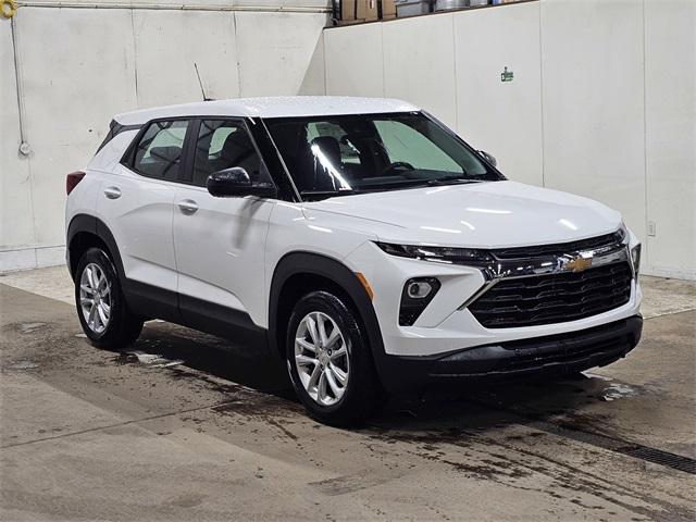 new 2025 Chevrolet TrailBlazer car, priced at $25,215