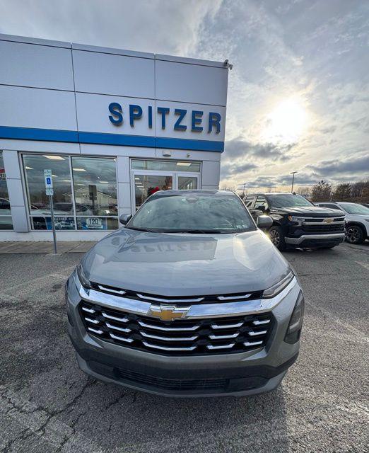 used 2025 Chevrolet Equinox car, priced at $25,294