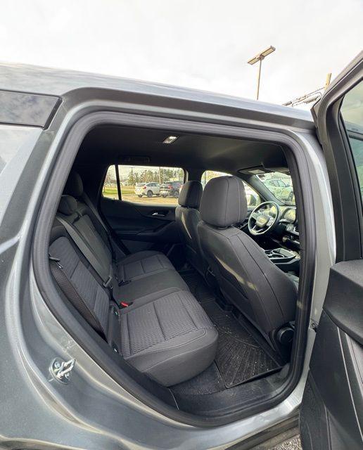 used 2025 Chevrolet Equinox car, priced at $25,294