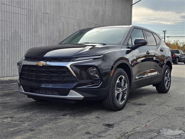 new 2025 Chevrolet Blazer car, priced at $38,504