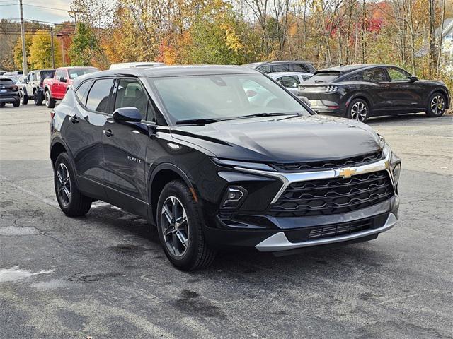 new 2025 Chevrolet Blazer car, priced at $38,504